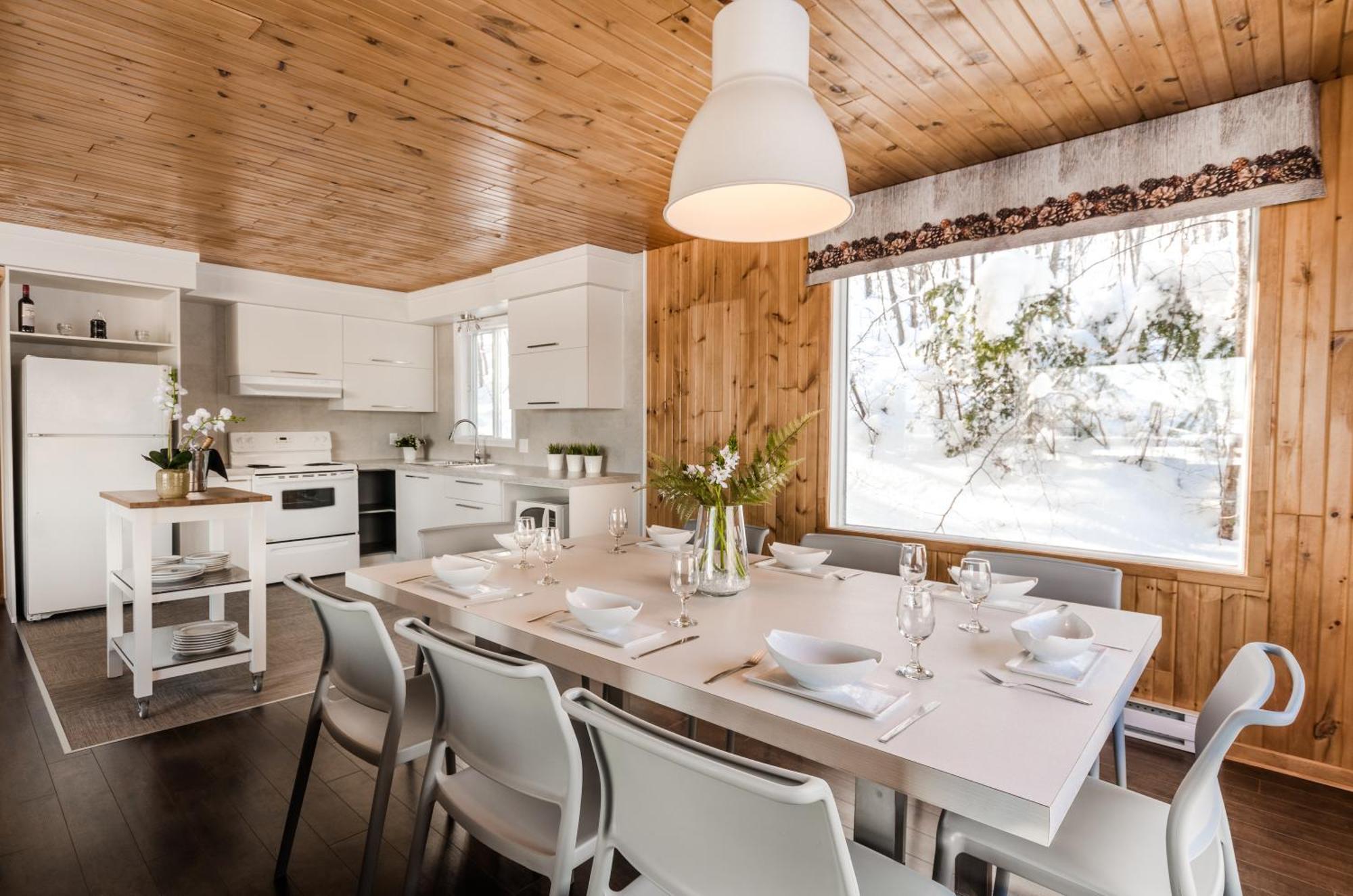 Auberge Du Lac-A-L'Eau-Claire Saint-Alexis-des-Monts Eksteriør bilde